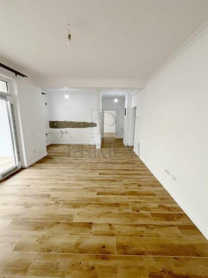 Apartament cu 3 camere decomandat în Dumbrăvița