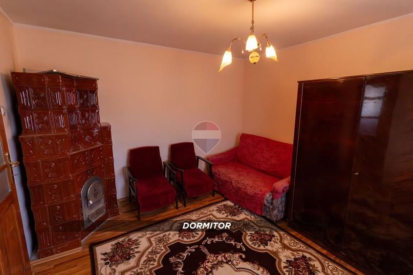 Casă individuală cu 5 camere cu Teren 6532 Mp în Cernești