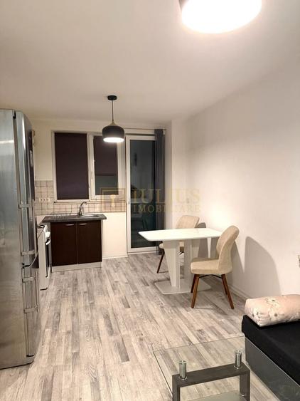 Apartament cu 2 camere decomandat, mobilat în Torontalului