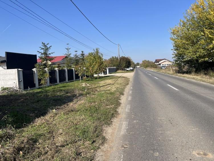 Spațiu comercial, în Săbăreni
