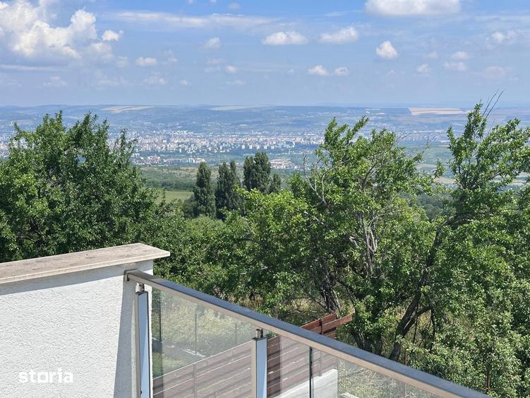 Casă cu 7 camere cu Teren 500 Mp în Feleacu