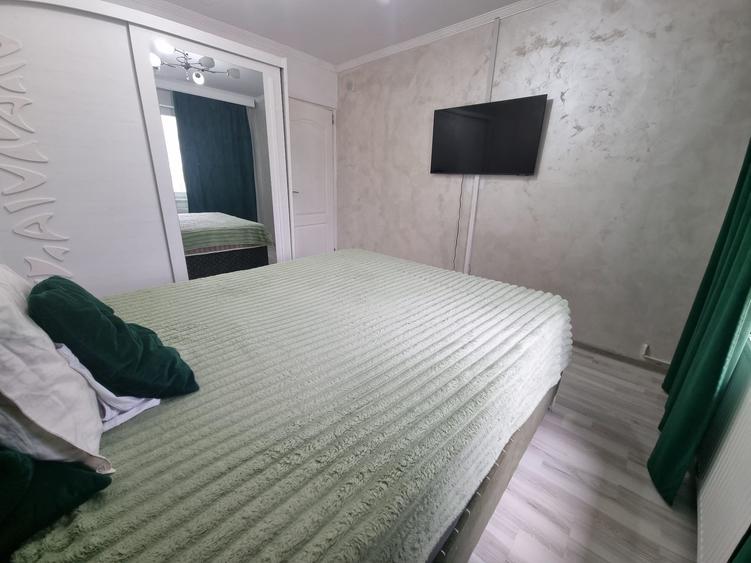 Apartament cu 3 camere decomandat în Dristor