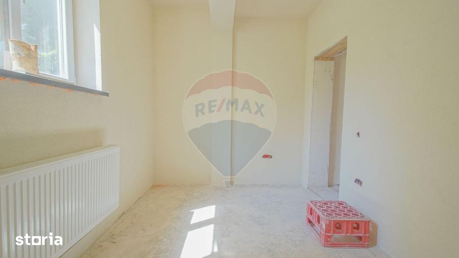 Casa cu poten?ial in Centrul Civic Bra?ov | 4 camere - 8