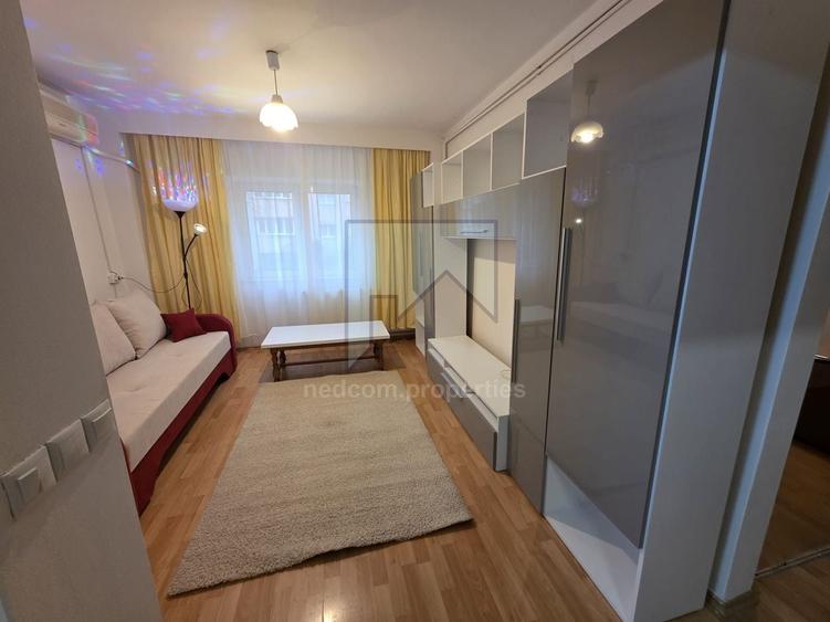 Inchiriere apartament 3 camere Nerva Traian - - 1