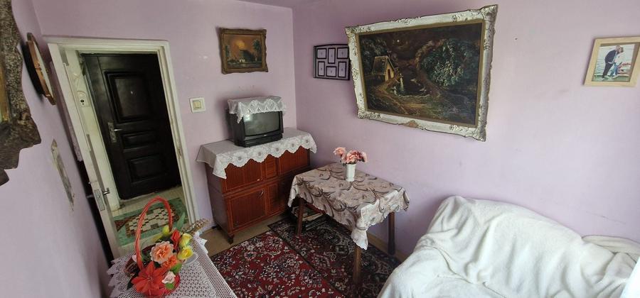 Apartament cu 3 camere semidecomandat în Km 4-5