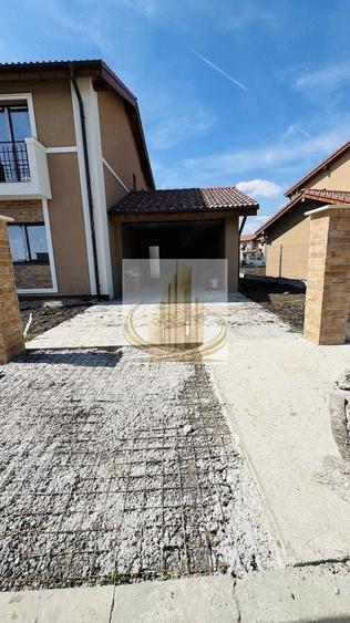 Casă individuală cu 5 camere cu Canalizare în Săcălaz