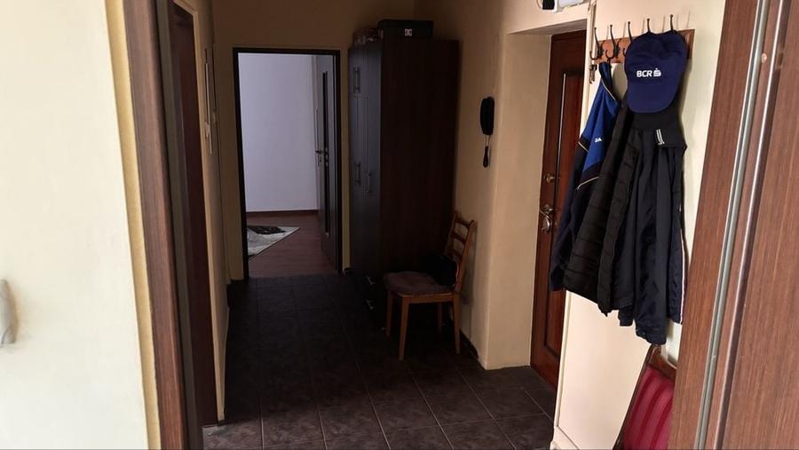 Vand apartament central 2 camere, decomandat - 4