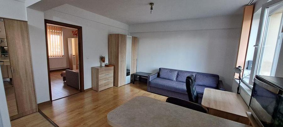 Apartament cu 2 camere decomandat în Podu Roș