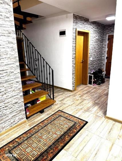 Casă cu 4 camere în Sânnicoară