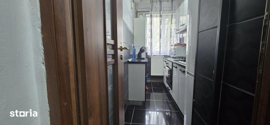 Apartament cu 3 camere, mobilat în Micro 5