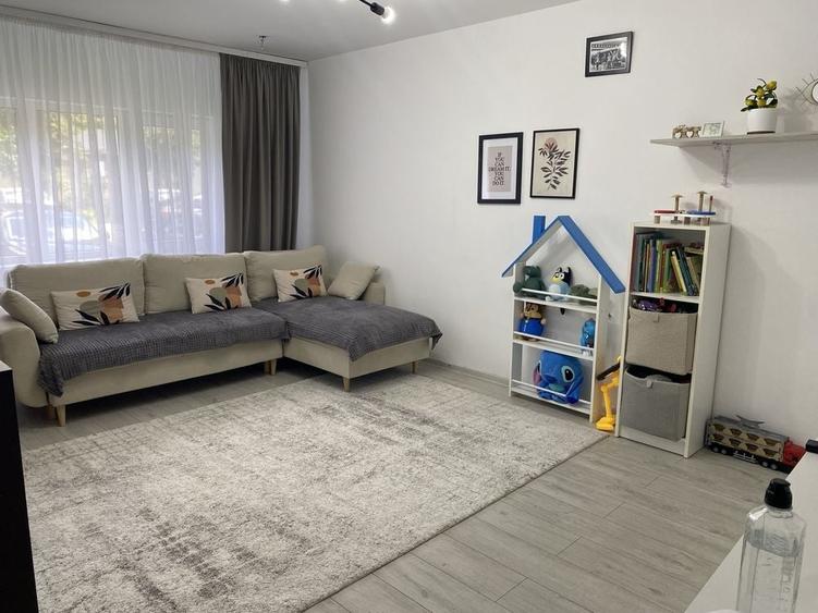 Apartament cu 2 camere decomandat în Trivale