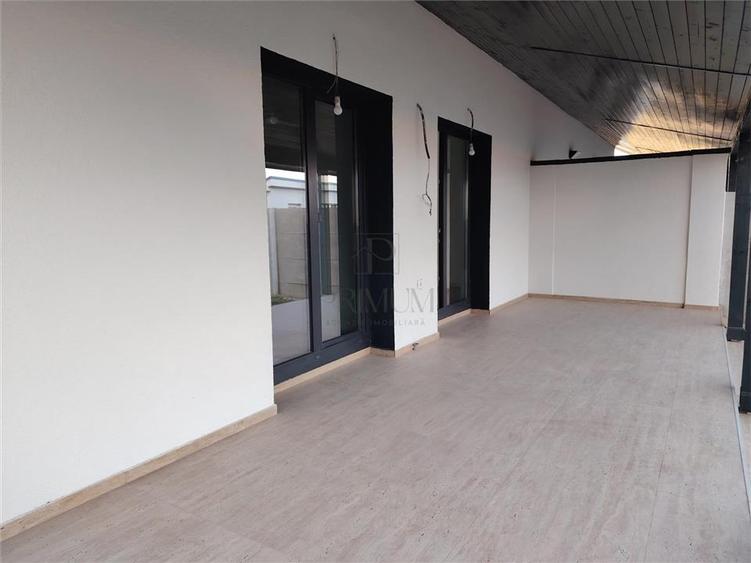 Duplex cu 4 camere cu Canalizare în Moșnița Nouă