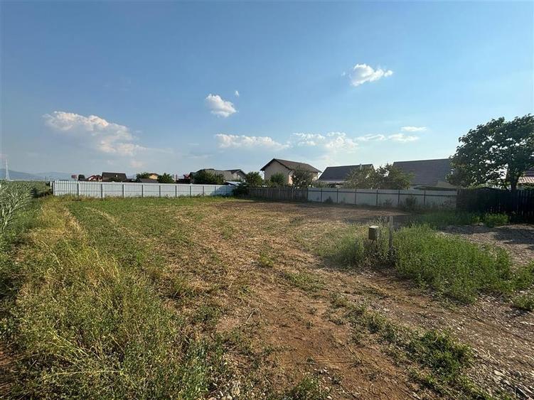 Teren Construcții intravilan de 738 mp, în Hărman