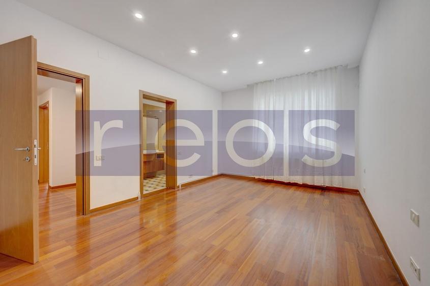 Apartament cu 4 camere decomandat în Primăverii