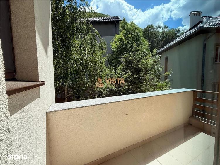 Casă cu 4 camere în Central