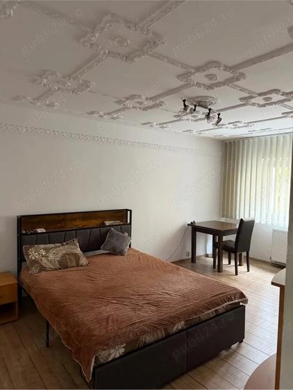 Apartament cu 3 camere decomandat în Lipovei