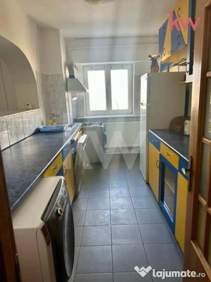 Apartament cu 3 camere semidecomandat în George Enescu