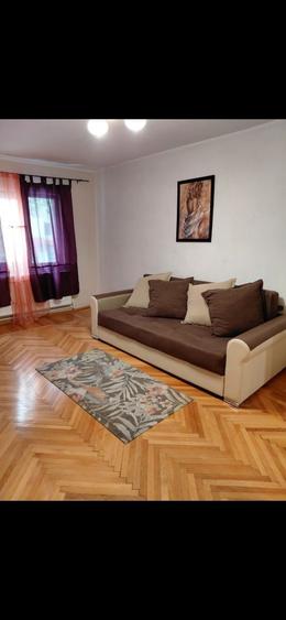 Inchiriez apartament 2 camere decom . etaj1 in Mazepa 2 - 2