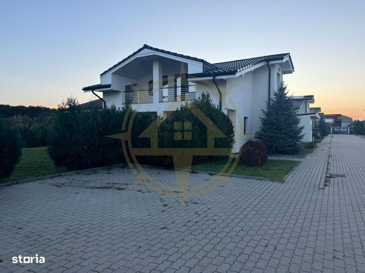 Casă cu 4 camere în Ghermănești