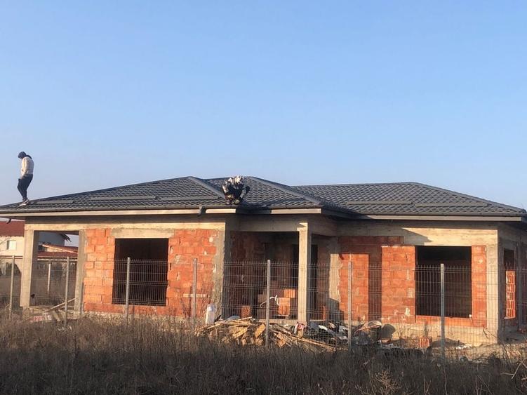 Casă cu 3 camere în Mogoșești