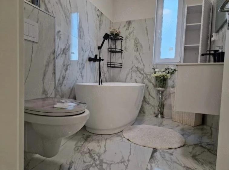 Apartament cu 2 camere decomandat în Giroc