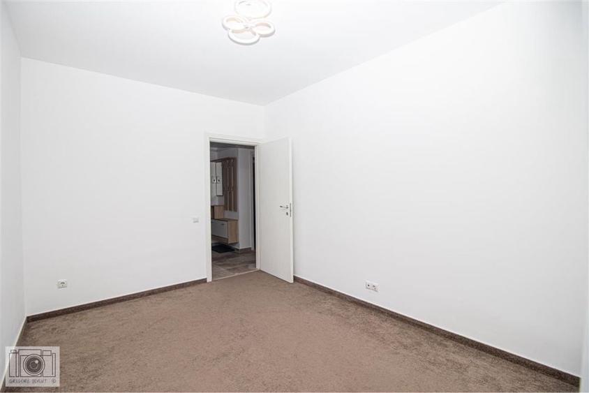 Apartament cu 3 camere decomandat în Chiajna