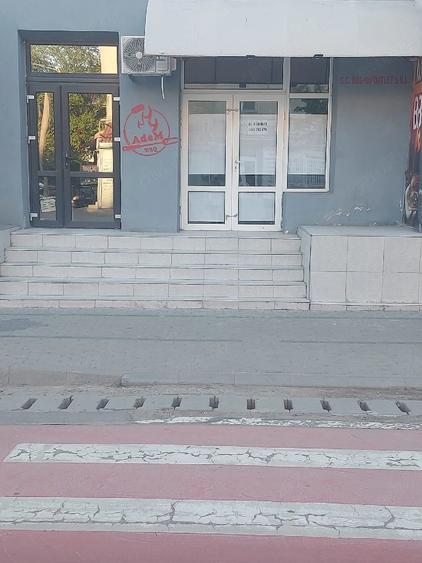 Spațiu comercial, de 40 mp, în Central