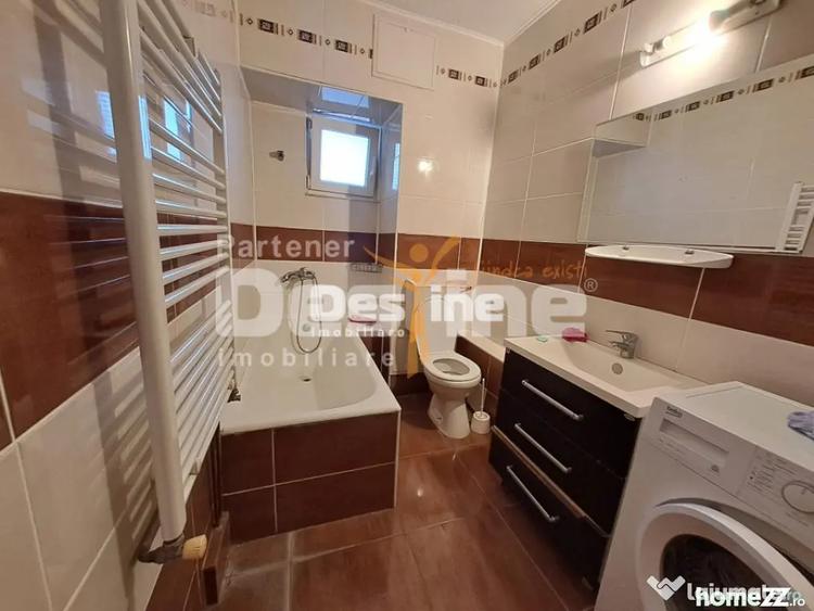 Apartament cu 3 camere decomandat, mobilat în Dacia