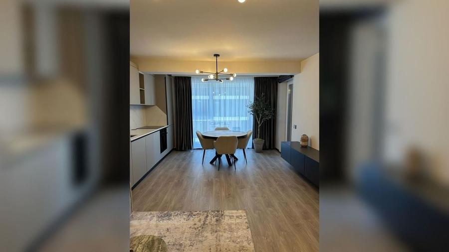Apartament cu 2 camere semidecomandat, mobilat în Sopor