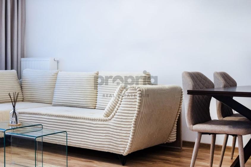 Apartament cu 2 camere decomandat, mobilat în Tractorul