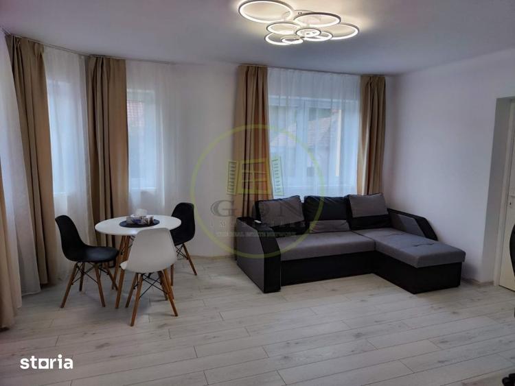 Casă cu 5 camere cu Teren 600 Mp în Central