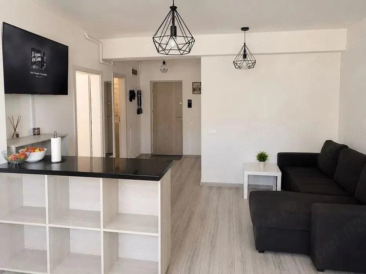 Apartament cu 2 camere decomandat în Tomis Plus