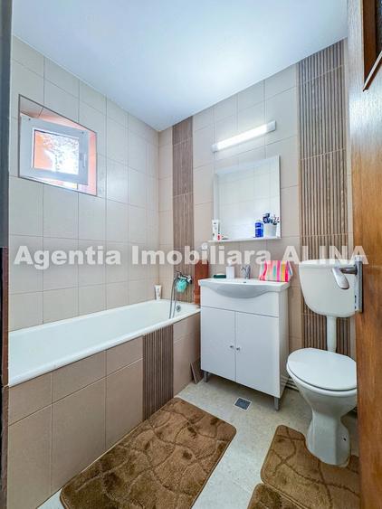 Apartament cu 3 camere decomandat în Piața Centrală