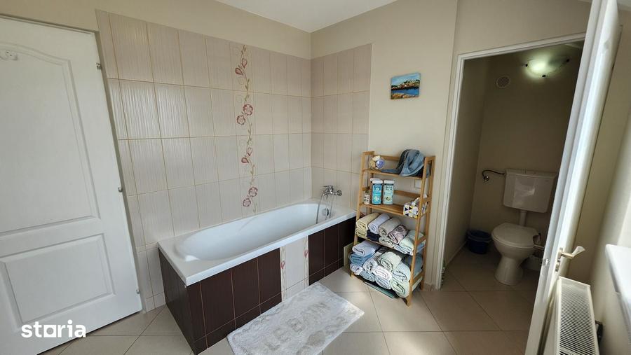 Casă cu 4 camere decomandat cu Teren 379 Mp în Unirii