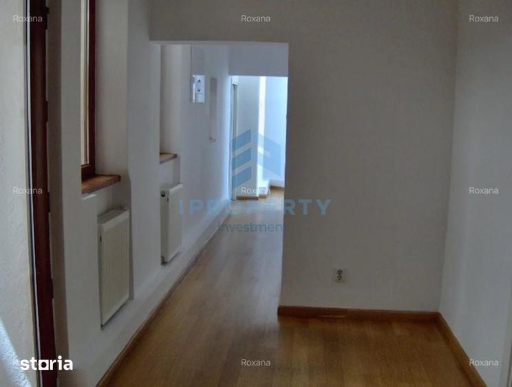 Apartament cu 6 camere în Romană