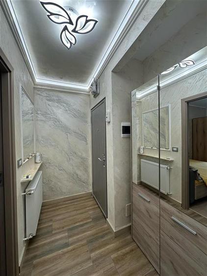 Apartament cu 3 camere decomandat în Tătărași