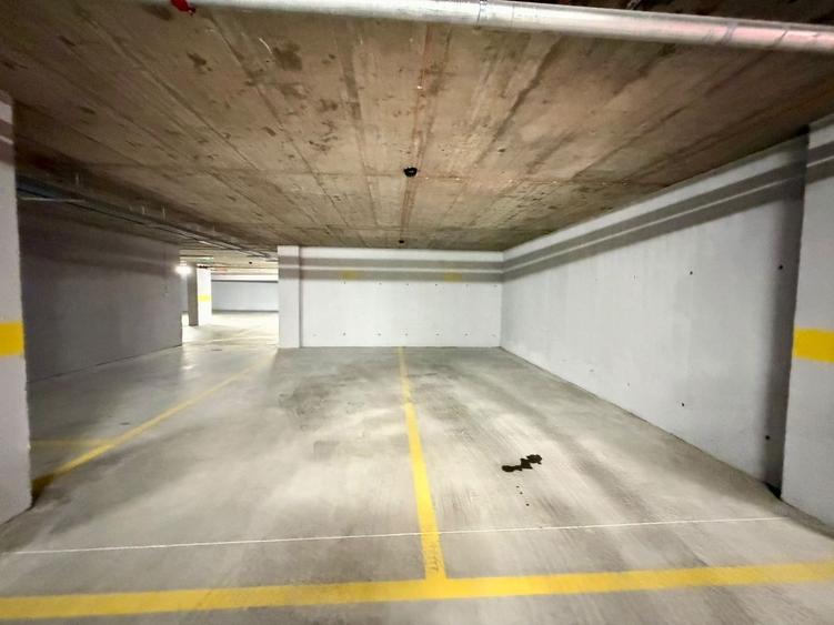 Apartament cu 3 camere în Iancu Nicolae