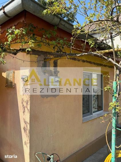 Casă cu 5 camere cu Teren 754 Mp în Glina