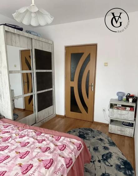 Apartament cu 4 camere decomandat în Inel II