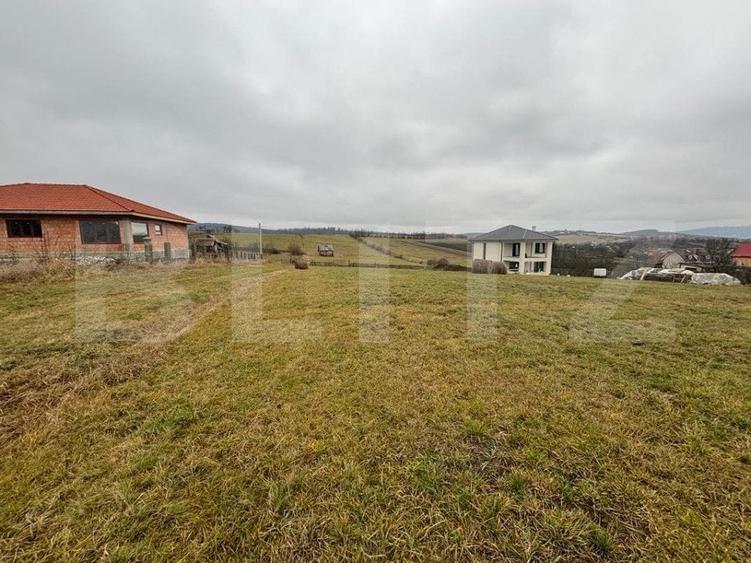 Teren Construcții intravilan de 4000 mp, în Sigmir