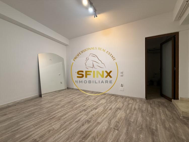Apartament cu 4 camere decomandat în P-ța Romană