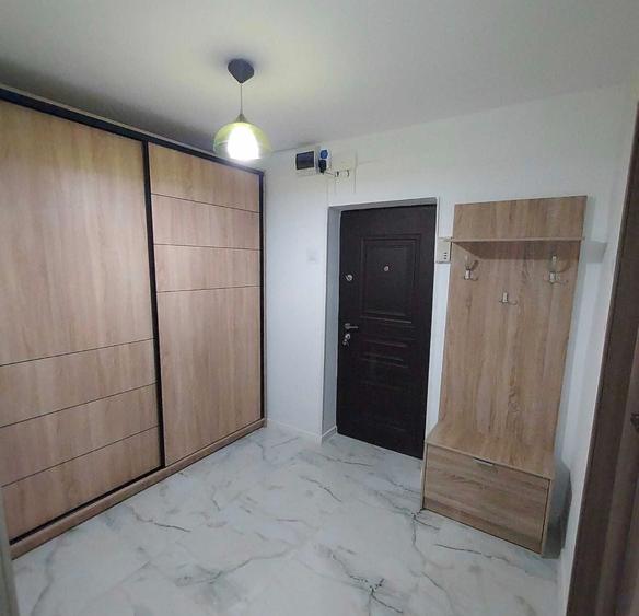 Garsonieră decomandată în 13 Septembrie