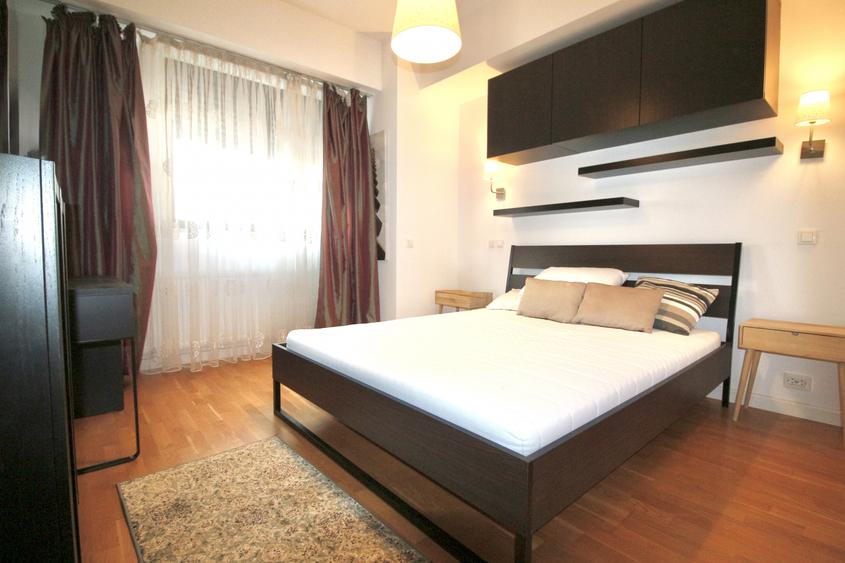Apartament cu 3 camere decomandat, mobilat în Pipera