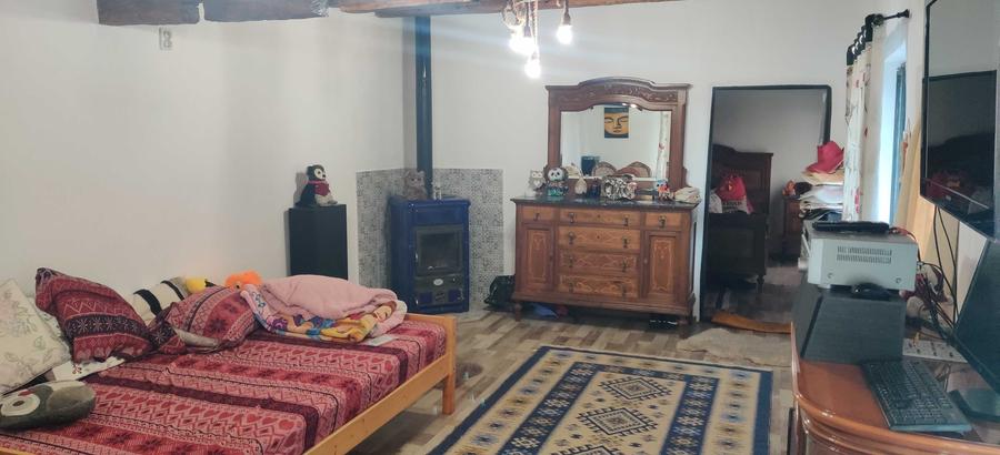Casă cu 2 camere în Arcani