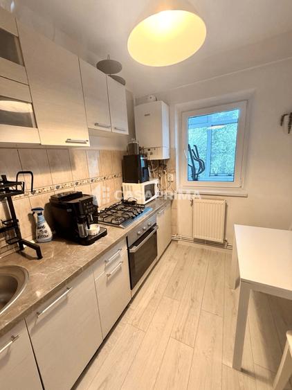 Apartament cu 2 camere decomandat în Nicolina