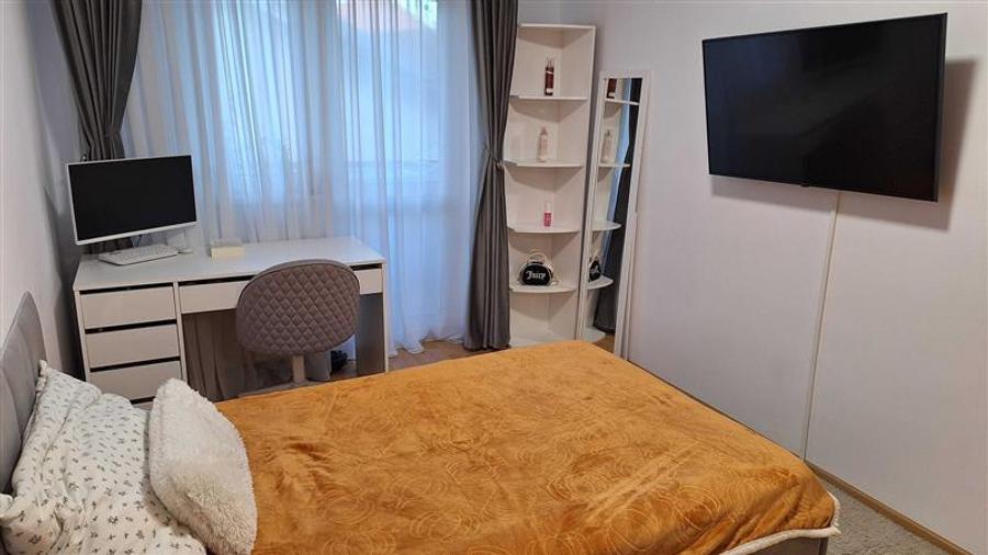 Apartament cu 4 camere decomandat, mobilat în Complex Studențesc