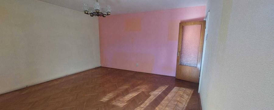 Apartament cu 3 camere decomandat în Dosu Bricii