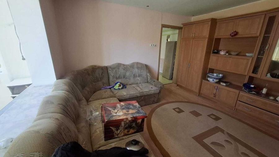 Apartament cu 2 camere semidecomandat în Dâmbovița
