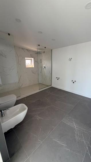Apartament cu 5 camere în Floreasca
