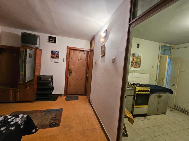 Apartament cu 3 camere decomandat în Mihai Eminescu